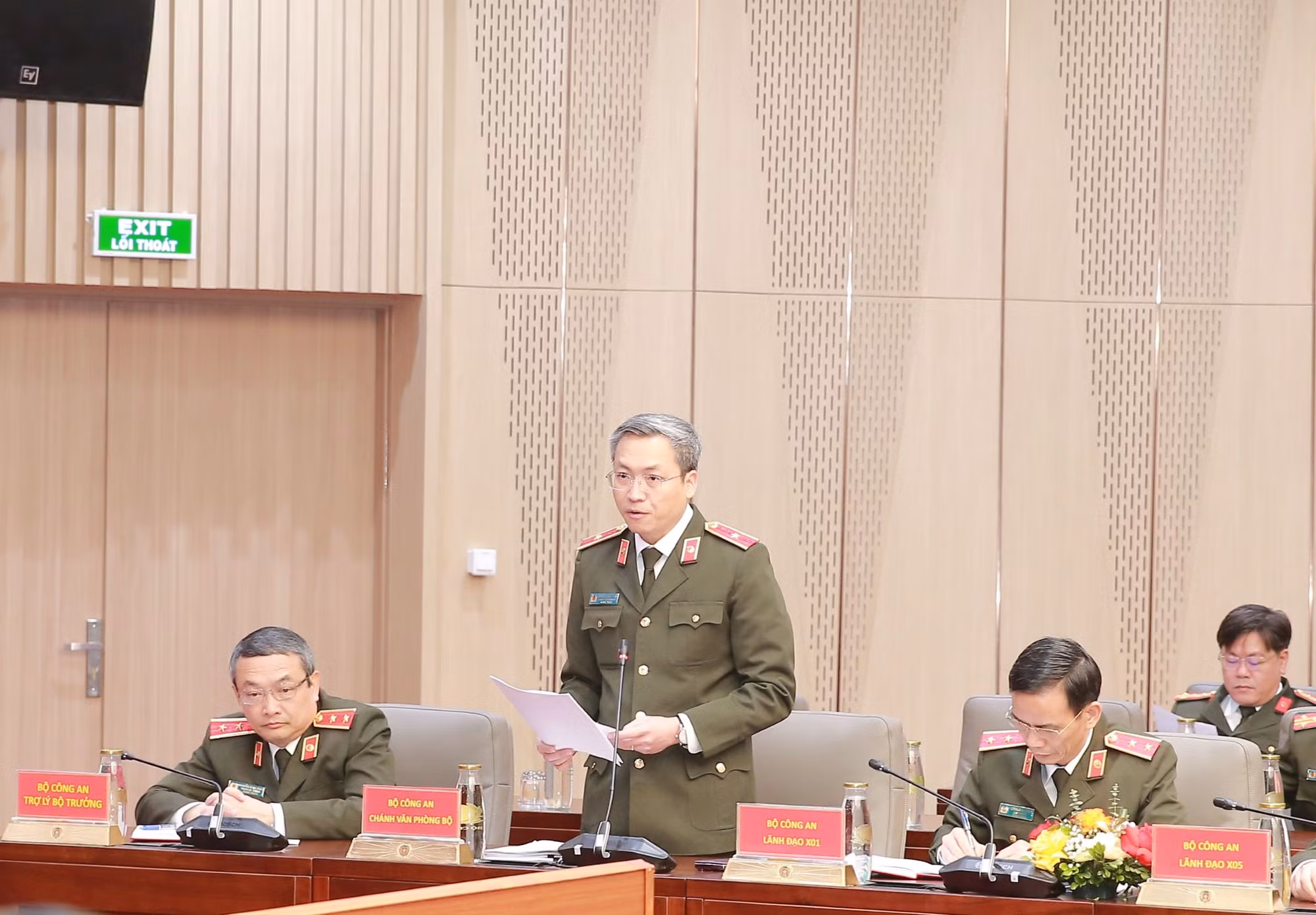 Đổi mới toàn diện tư duy, bảo đảm tuyệt đối an ninh trật tự, kiến tạo cho đất nước phát triển -0