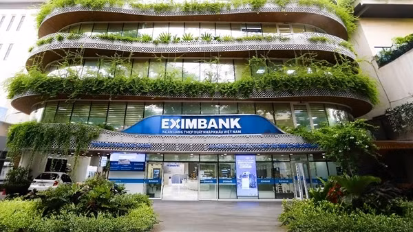 Eximbank báo lãi hơn 1.500 tỷ đồng, ưu tiên dự phòng rủi ro trong giai đoạn chuyển đổi