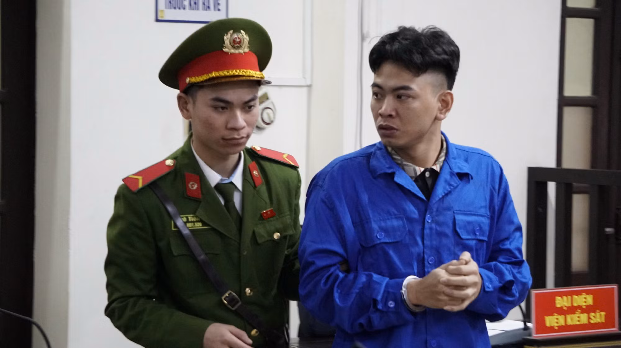 “Tổng tài” gây rối trật tự tại quán cà phê ở Hà Nội lĩnh 24 tháng tù -0
