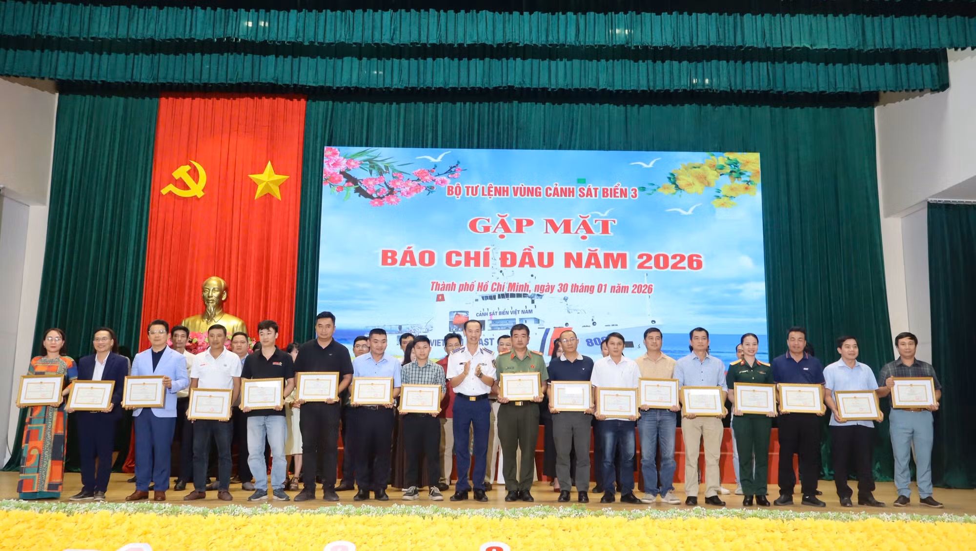BTL Vùng Cảnh sát biển 3 gặp mặt báo chí: Lan tỏa tinh thần hướng về biển, đảo quê hương -0