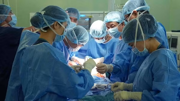Nam công nhân hiến tạng cứu sống 4 người và ca ghép tim kỷ lục chỉ trong 50 phút