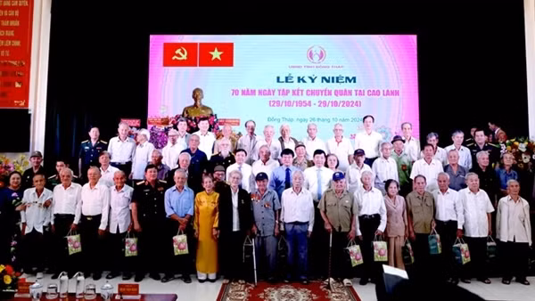 Đồng Tháp ôn lại khí thế hào hùng 70 năm Ngày Tập kết ra Bắc