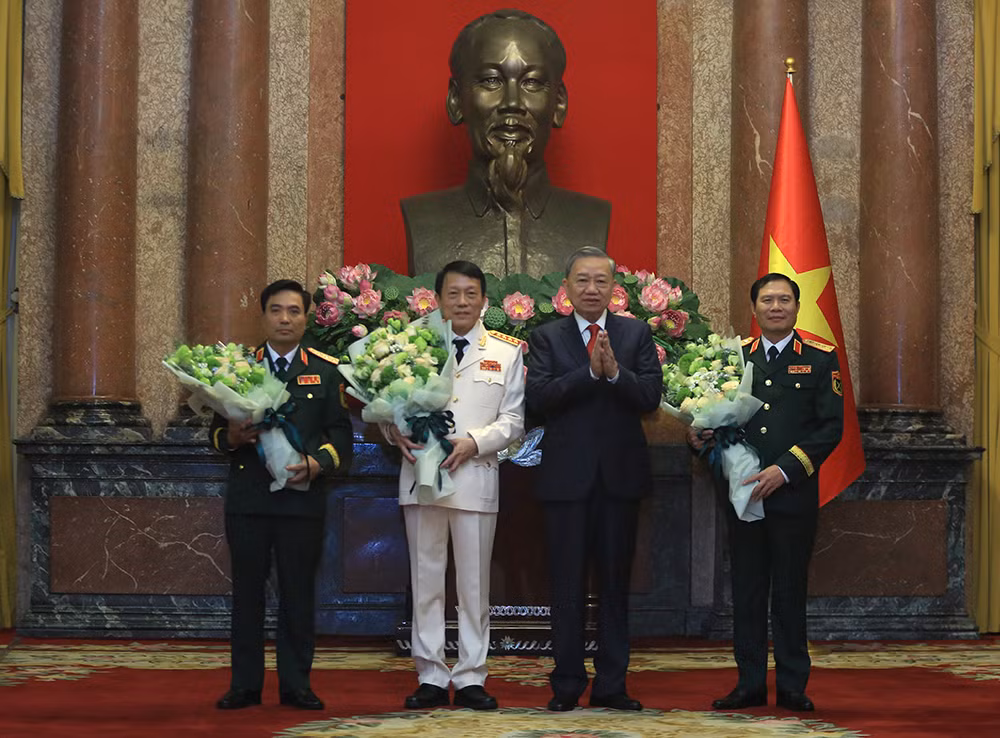 Phát huy truyền thống vẻ vang của QĐND, CAND anh hùng, xứng đáng là người chỉ huy tài năng, mẫu mực -0