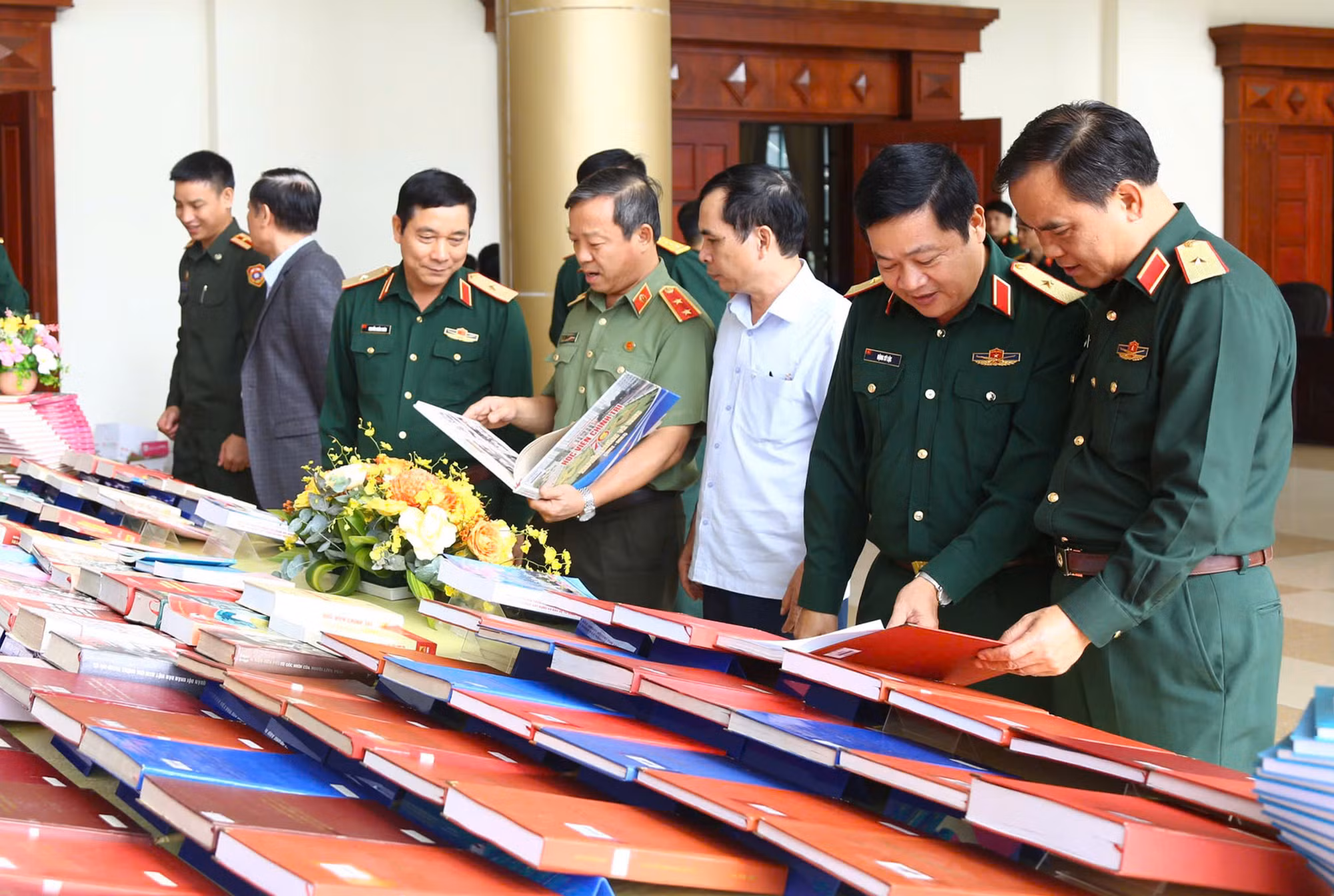 Gìn giữ, phát huy hơn nữa truyền thống tốt đẹp của QĐND Việt Nam -0