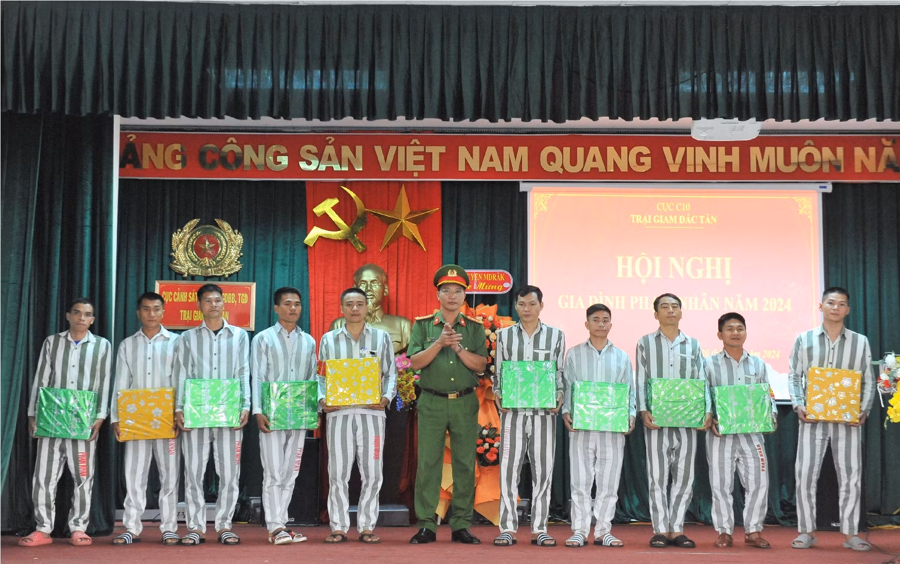 Ấm áp “Hội nghị gia đình phạm nhân” năm 2024 tại Trại giam Đắk Tân -0