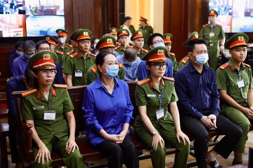 Bị cáo Trương Mỹ Lan: Phát hành trái phiếu để cứu… SCB -0