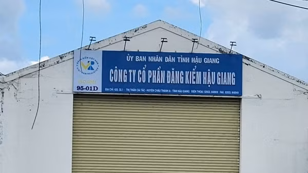 Giám đốc Công ty đăng kiểm Hậu Giang bị bắt do đưa và nhận hối lộ