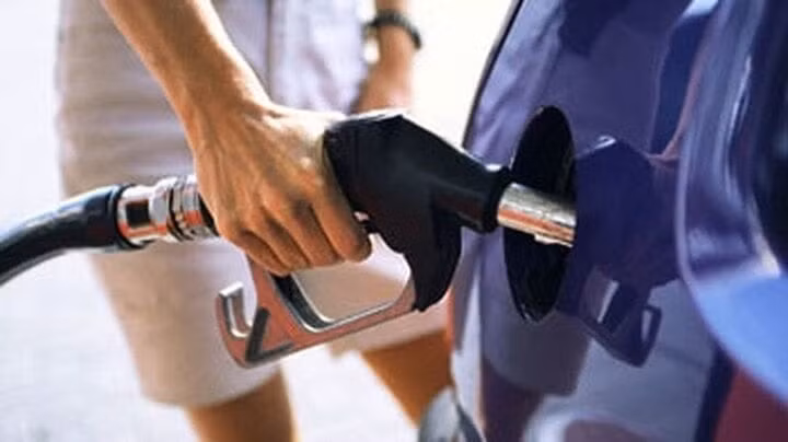 Thu hồi Giấy xác nhận đủ điều kiện làm thương nhân phân phối xăng dầu -0