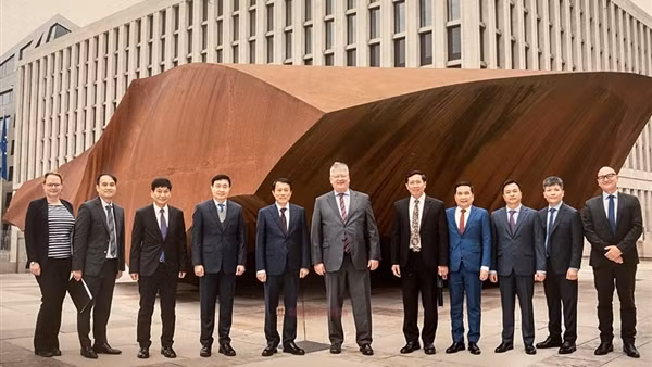 Tăng cường hợp tác với các cơ quan thực thi pháp luật Tây Ban Nha, CHLB Đức