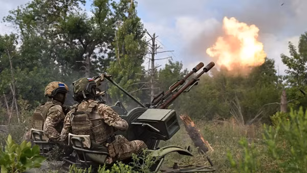 Nga tiến công dồn dập, phòng tuyến Ukraine tại Donbass có nguy cơ sụp đổ
