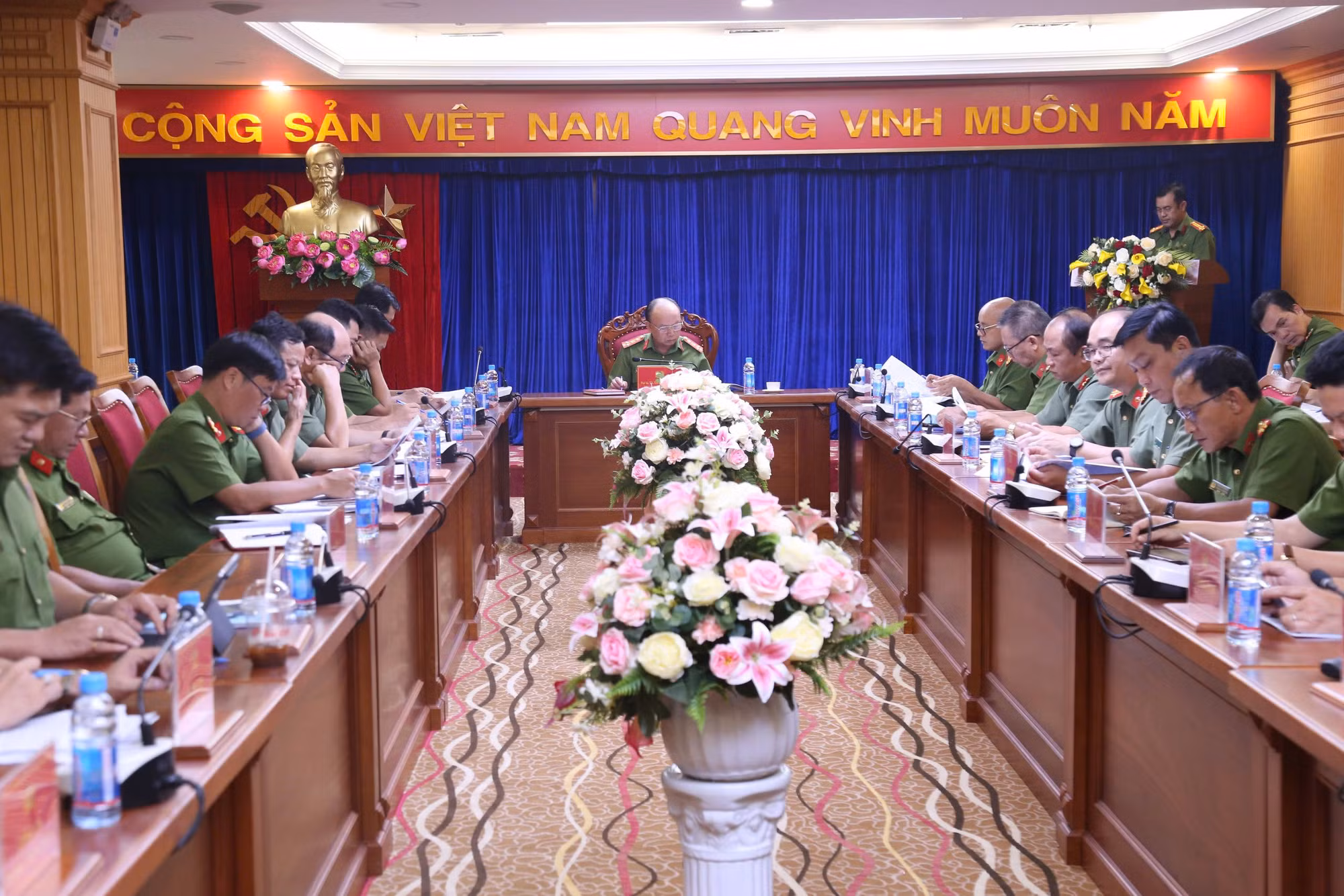 Công an Bình Dương được tuyên dương trong đấu tranh phòng chống tội phạm “tín dụng đen” -0