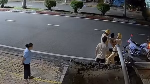 Tạm giữ hình sự người đàn ông có biểu hiện say xỉn tấn công CSGT