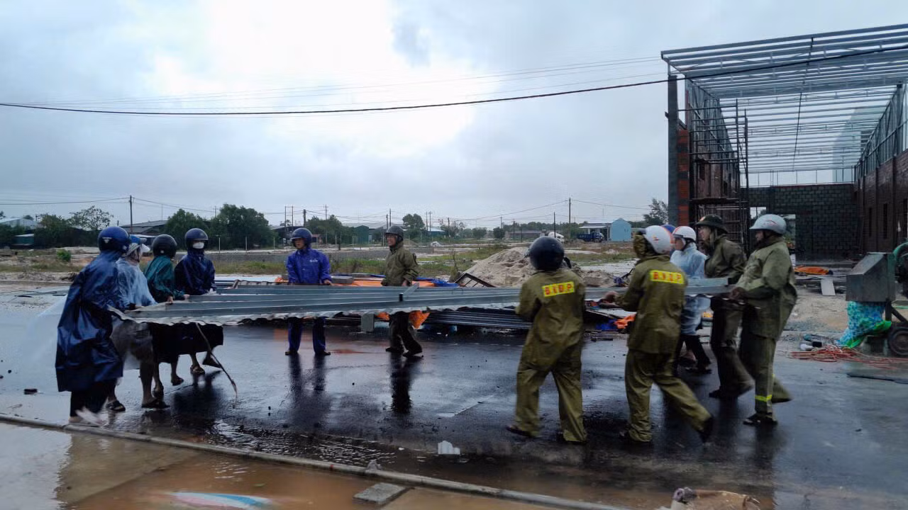 Hầm Hải Vân đã mở cửa trở lại -0