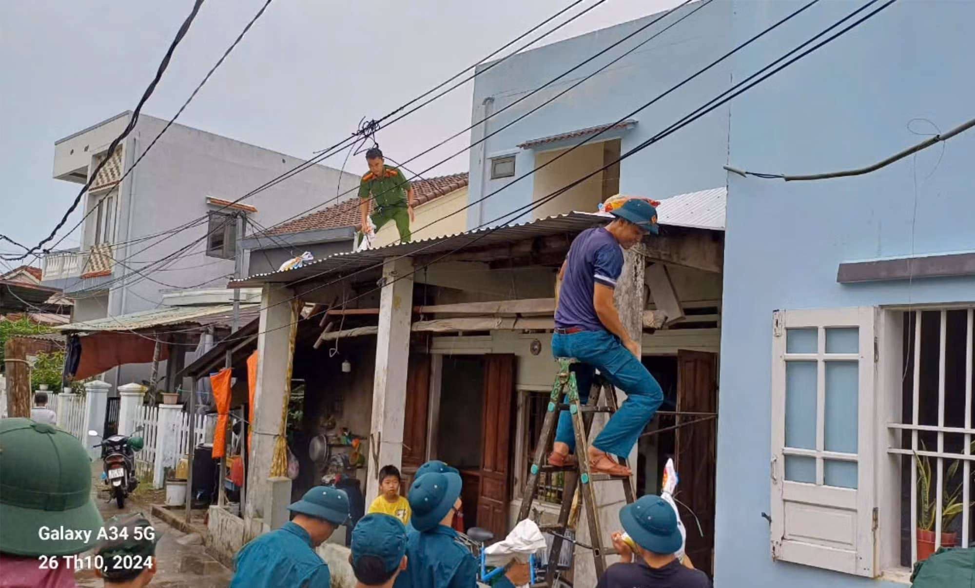 Công an Hội An “4 tại chỗ”, “3 sẵn sàng” không chủ quan với bão số 6 -0