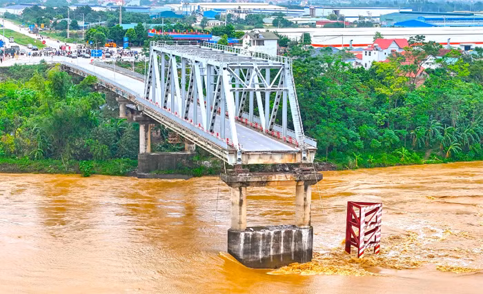 Lên phương án phá dỡ các nhịp, trụ còn lại của cầu Phong Châu -0