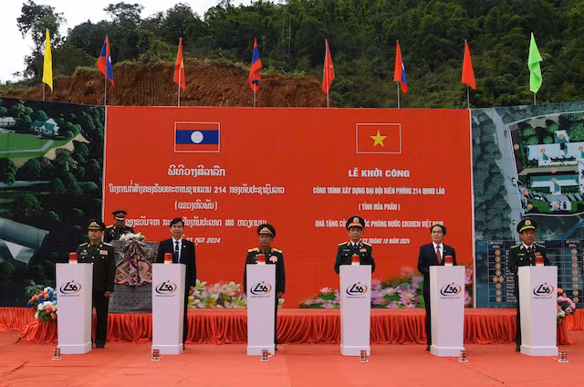 Giao lưu hữu nghị quốc phòng biên giới Việt Nam - Lào lần thứ hai thành công tốt đẹp -0