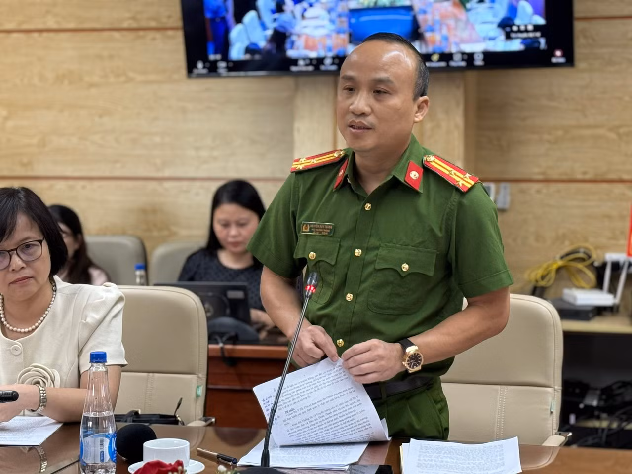 Ma tuý “núp bóng” thuốc lá điện tử, cần phải cấm để ngăn chặn giới trẻ nghiện nicotine -0