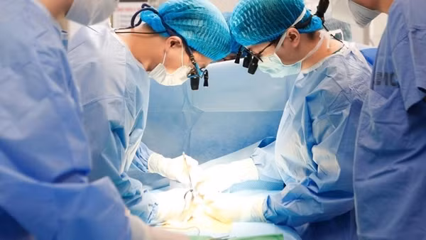 Bác sĩ 2 bệnh viện cứu sống bé sơ sinh bị bệnh tim nguy kịch