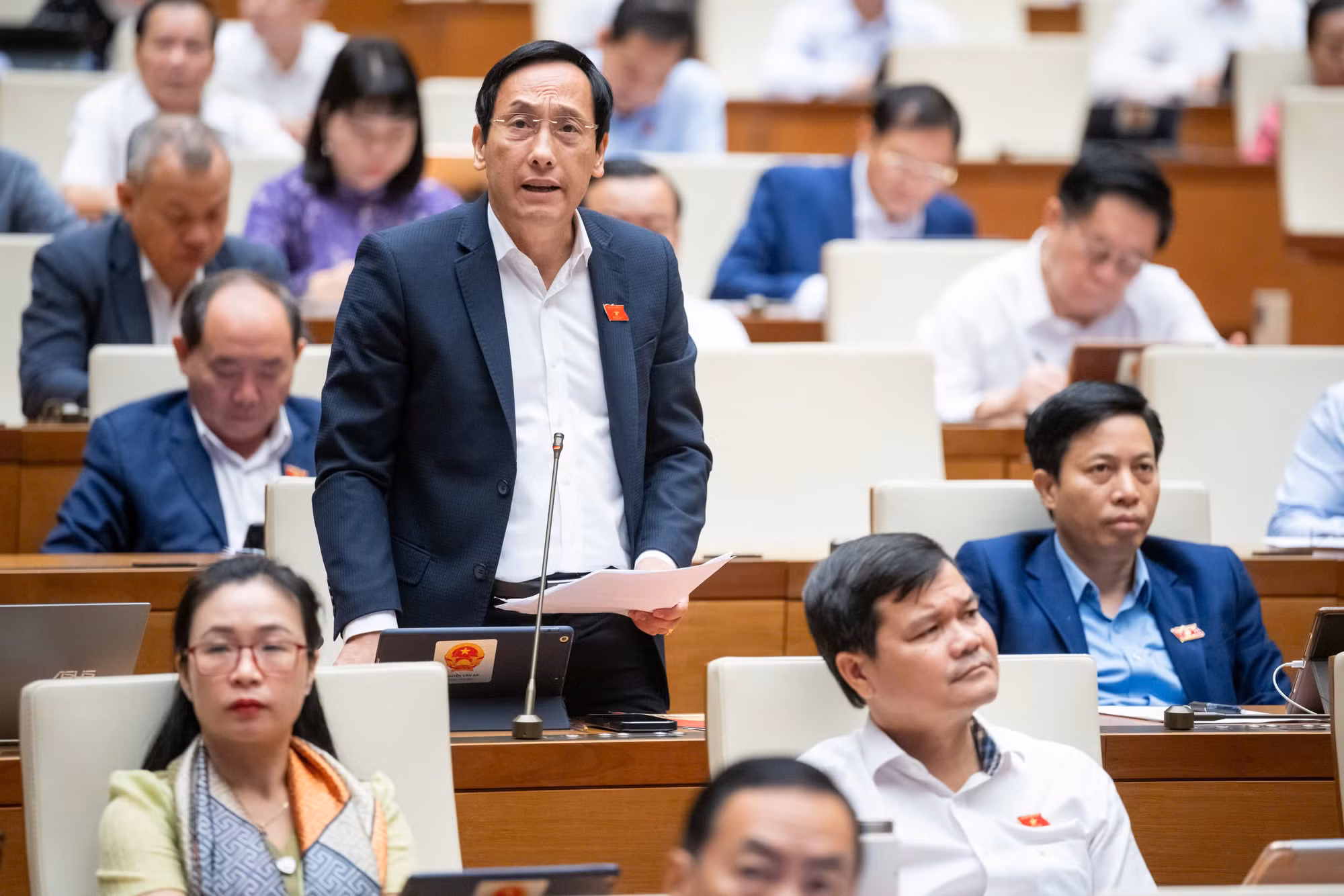Đại biểu Quốc hội hiến kế nhiều giải pháp xử lý tình trạng lũng đoạn thị trường bất động sản -0