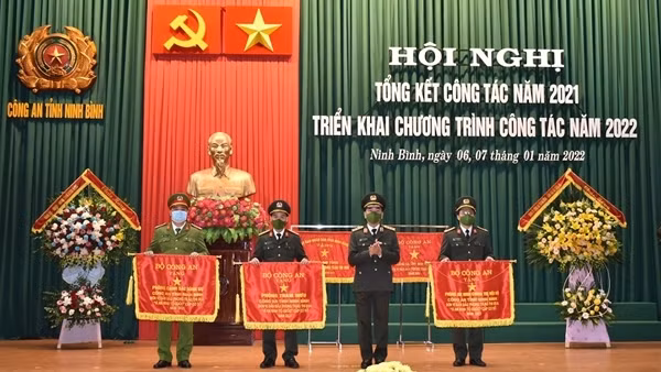 Công an Khánh Hòa phát động phong trào thi đua Vì an ninh Tổ quốc năm 2022 ảnh 4