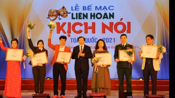 Ba vở diễn đoạt Huy chương Vàng Liên hoan Tuồng và Dân ca toàn quốc ảnh 6