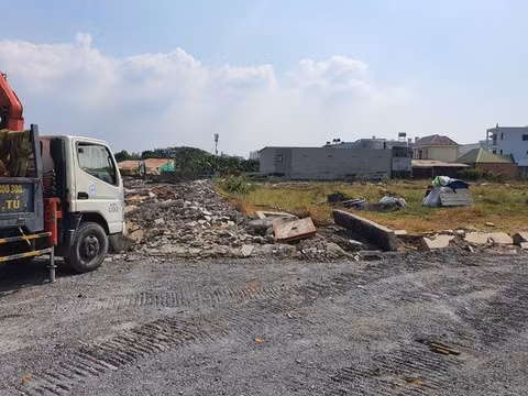 Lừa 56 khách hàng mua đất dự án trên giấy -0