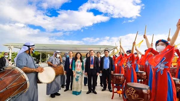 Đoàn Nghệ thuật Trống hội biểu diễn tại lễ mở cửa lớn EXPO 2020