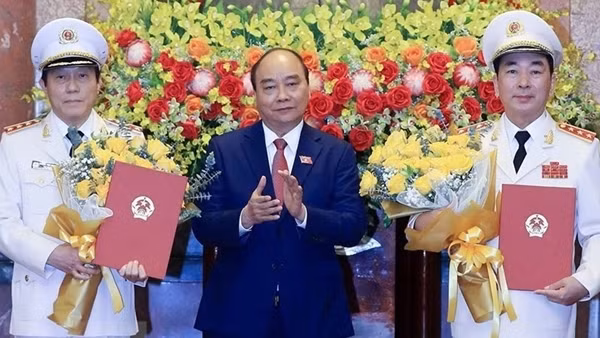 Thăng cấp bậc hàm Thượng tướng đối với hai đồng chí Thứ trưởng Bộ Công an