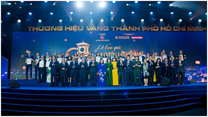 Tập đoàn Hưng Thịnh nhận giải thưởng&nbsp;Thương hiệu Vàng TP HCM 2021 -0