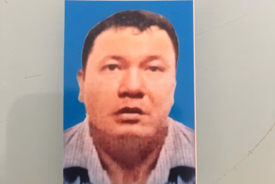Tìm đối tượng làm giả giấy tờ mua ô tô rồi đem cầm cố -0