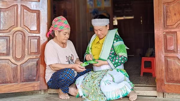 Người Mông trên cao nguyên đất đỏ