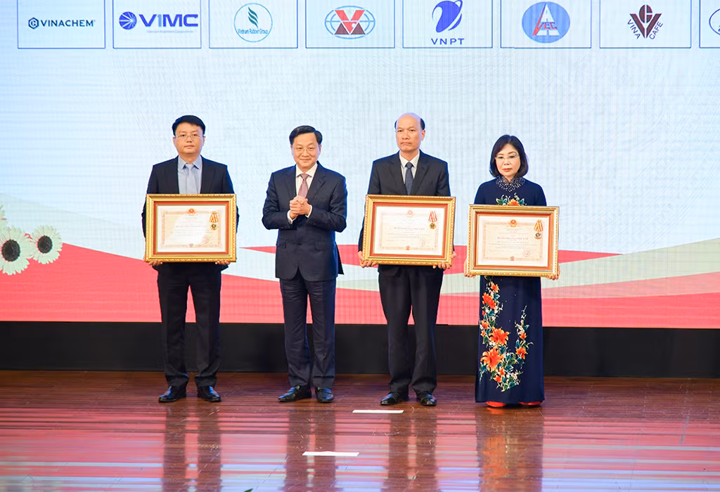 Các Tập đoàn, Tổng công ty Nhà nước thực hiện thành công “mục tiêu kép” bất chấp đại dịch -0