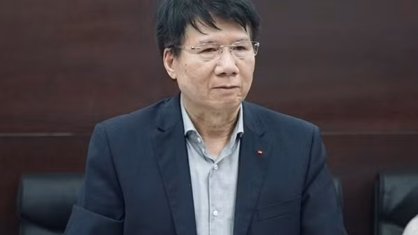 Bắt cựu Thứ trưởng Bộ Y tế Cao Minh Quang liên quan vụ "ỉm" hơn 3,8 triệu USD ảnh 3