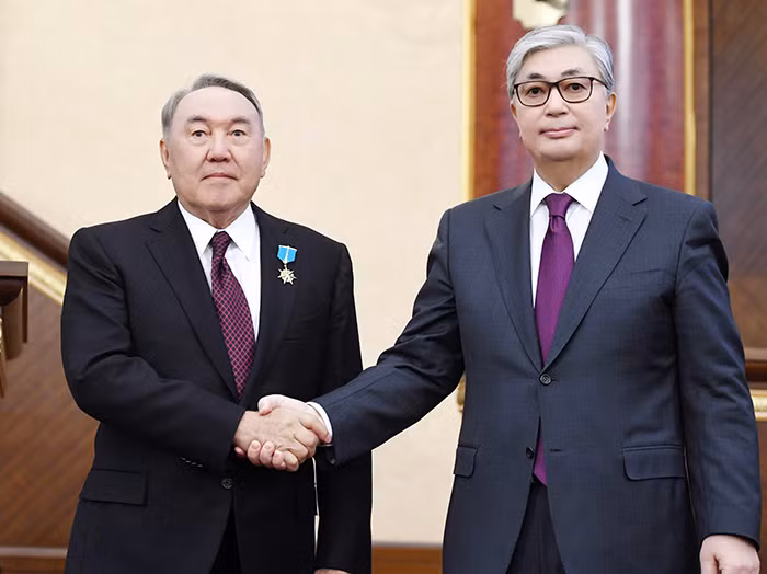 Có bàn tay nước ngoài ở Kazakhstan? -0