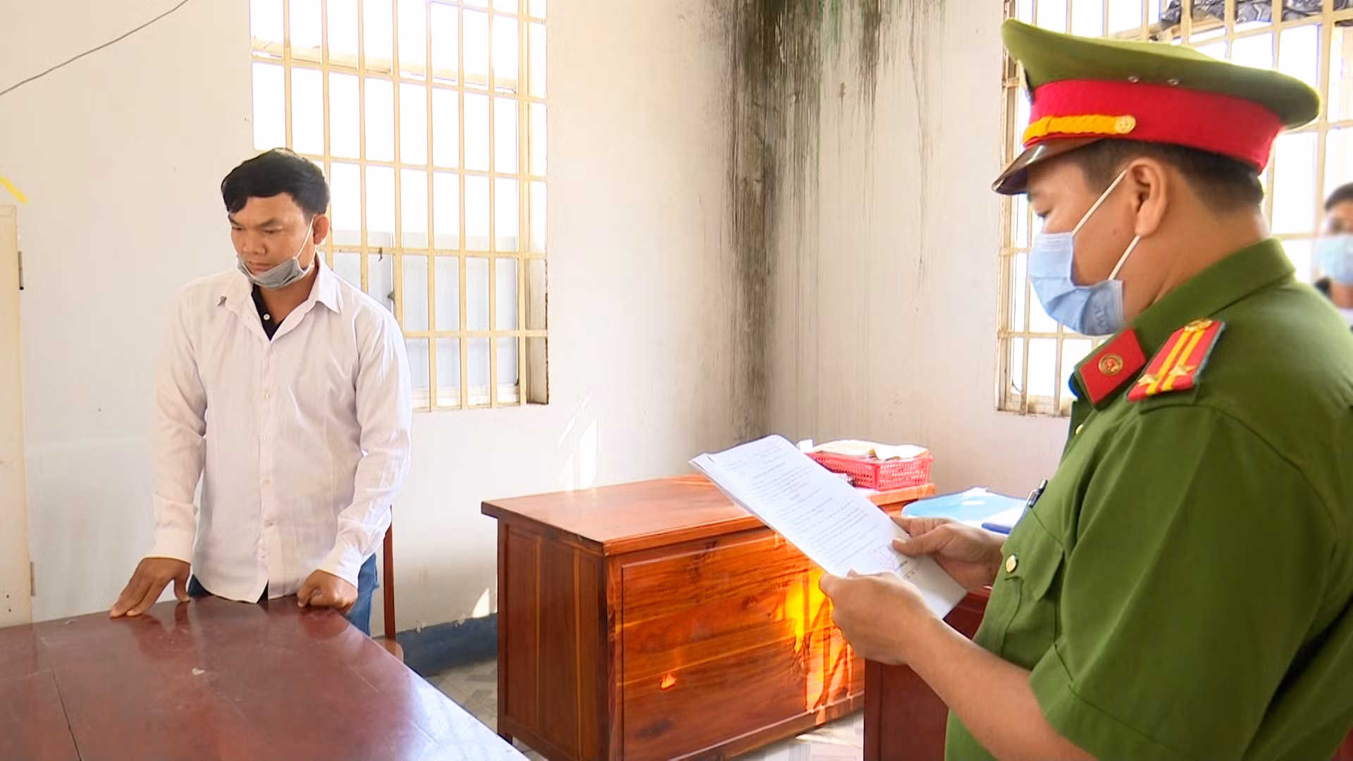 Thành lập công ty để mua bán trái phép hóa đơn cát -0