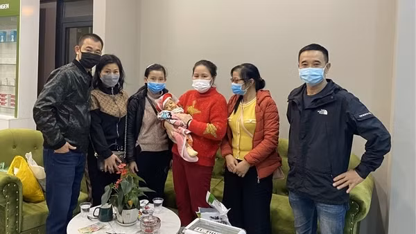 Xin giúp đỡ hai mẹ con bất hạnh ảnh 2