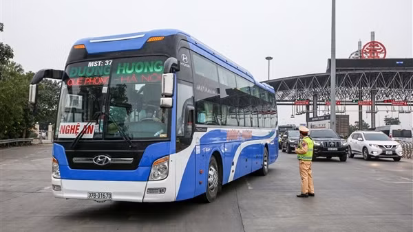 Hàng trăm tài xế vi phạm nồng độ cồn bị xử lý trong 3 ngày Tết ảnh 2