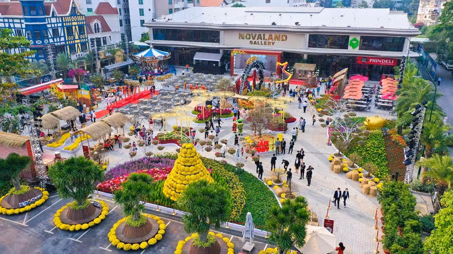Chuỗi sự kiện Hội Hoa Xuân Tết 2022 độc đáo với chủ đề “Gói tinh hoa - Trao may mắn” -0
