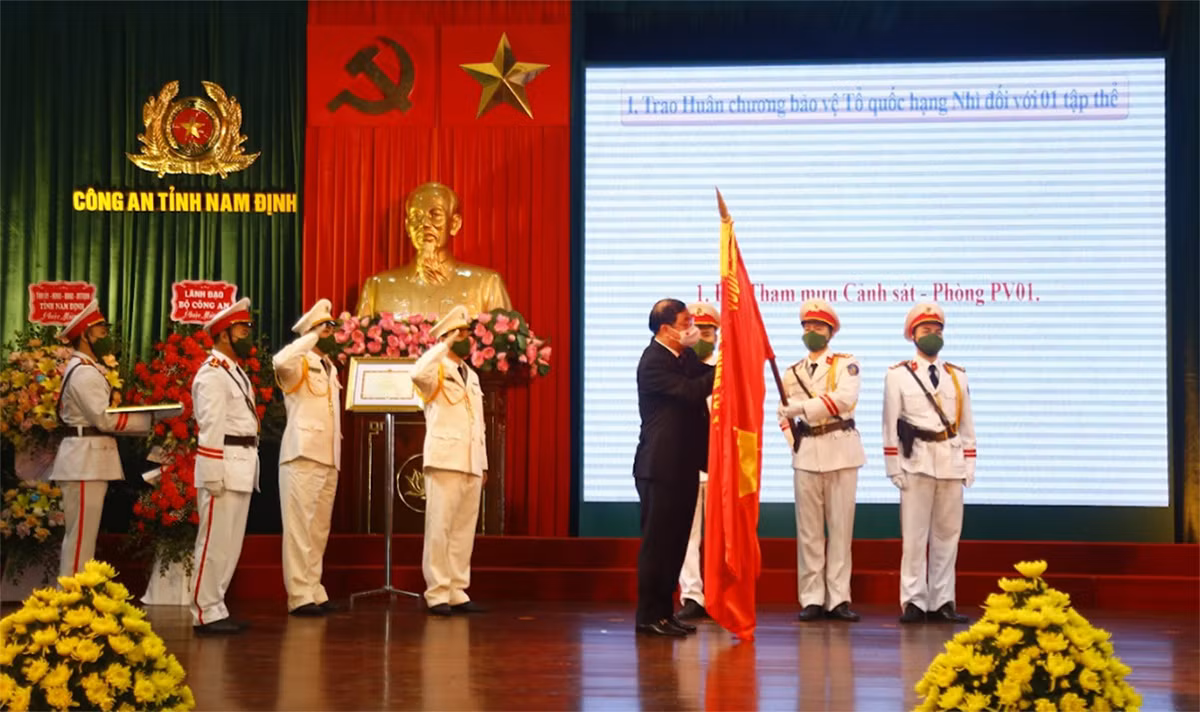 Công an tỉnh Nam Định phát động phong trào thi đua năm 2022 -0