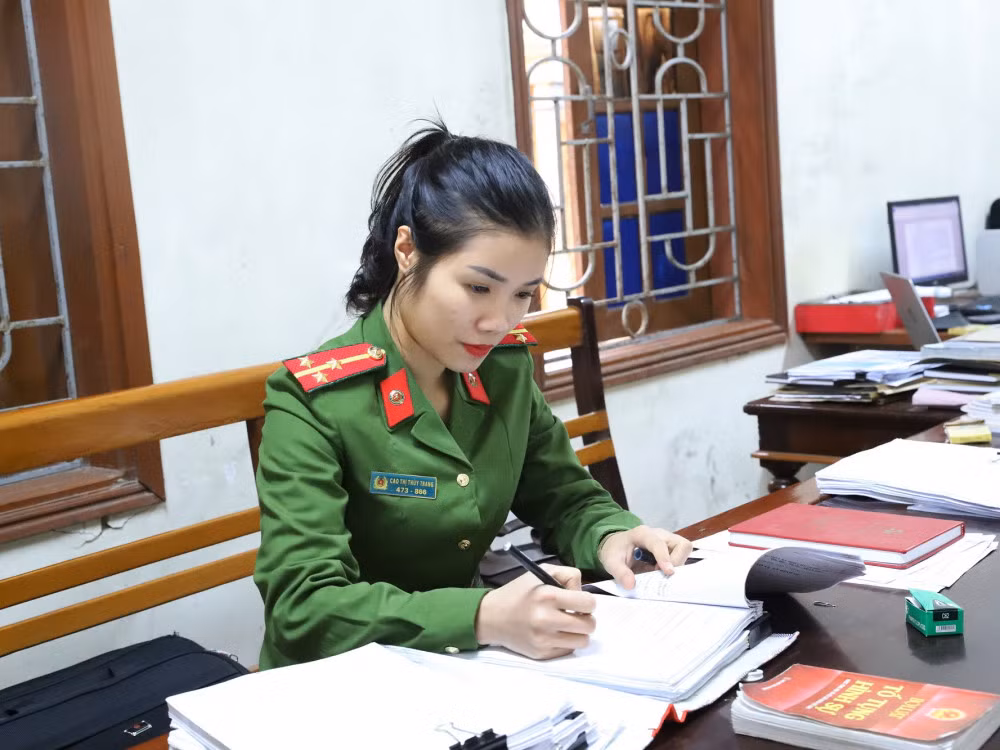 Nữ cảnh sát hình sự được vinh danh “Cán bộ, công chức, viên chức trẻ giỏi toàn quốc năm 2021” -0