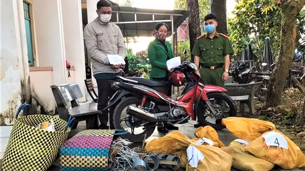 "Thống lĩnh mèo" quyền lực nhất nước Anh có nguy cơ mất chức ảnh 2