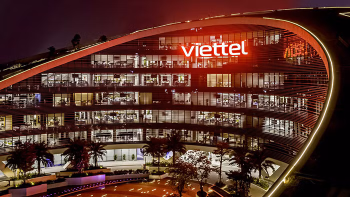 Đạt doanh thu 274 nghìn tỷ đồng năm 2021, Viettel dẫn đầu ngành về kết quả kinh doanh -0
