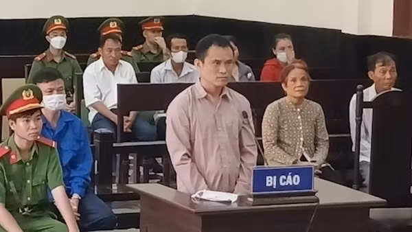 Lãnh án 10 năm tù vì chích điện giết vợ
