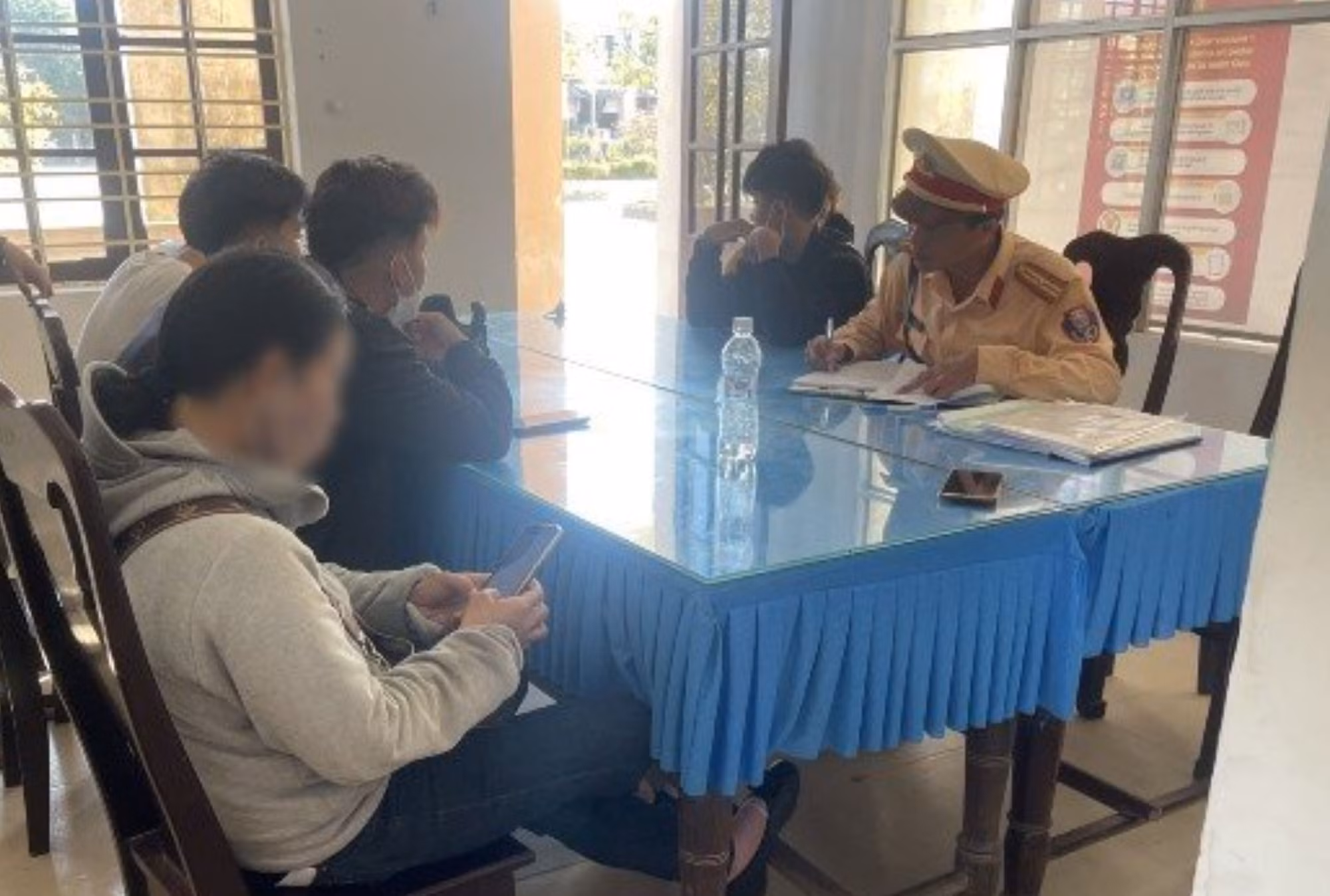 Xử lý nhóm thanh, thiếu niên đi mô tô càn quấy trên đường phố -0
