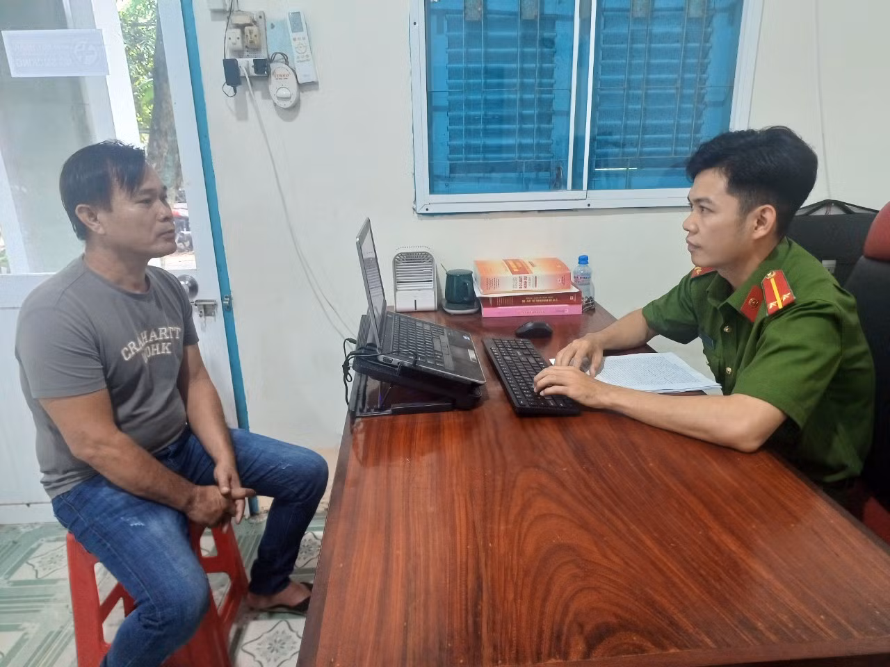 Bị lừa đảo vì quen bạn trai qua mạng -0