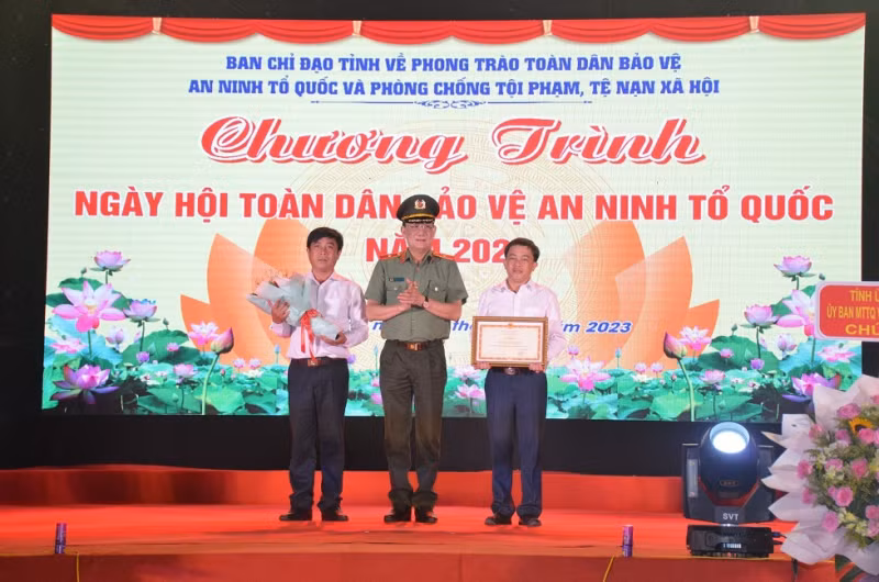 Sôi nổi Ngày hội toàn dân bảo vệ ANTQ năm 2023 -0