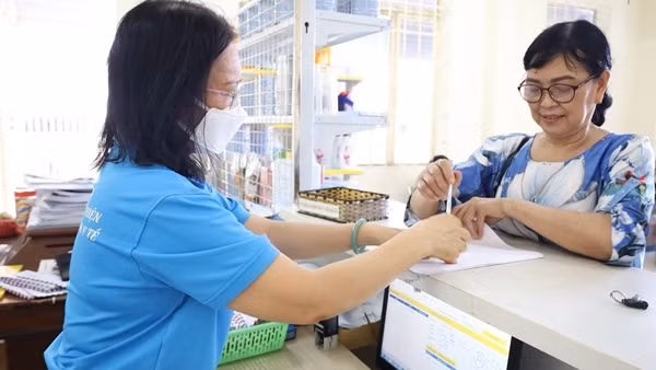 TP Hồ Chí Minh chi trả lương hưu, trợ cấp BHXH theo mức hưởng mới