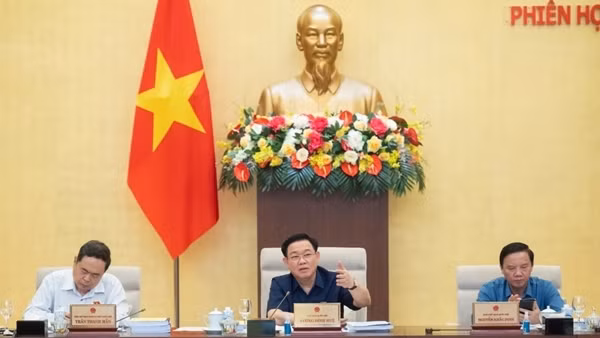 Giảm thời gian đóng để khắc phục tình trạng rút bảo hiểm xã hội một lần