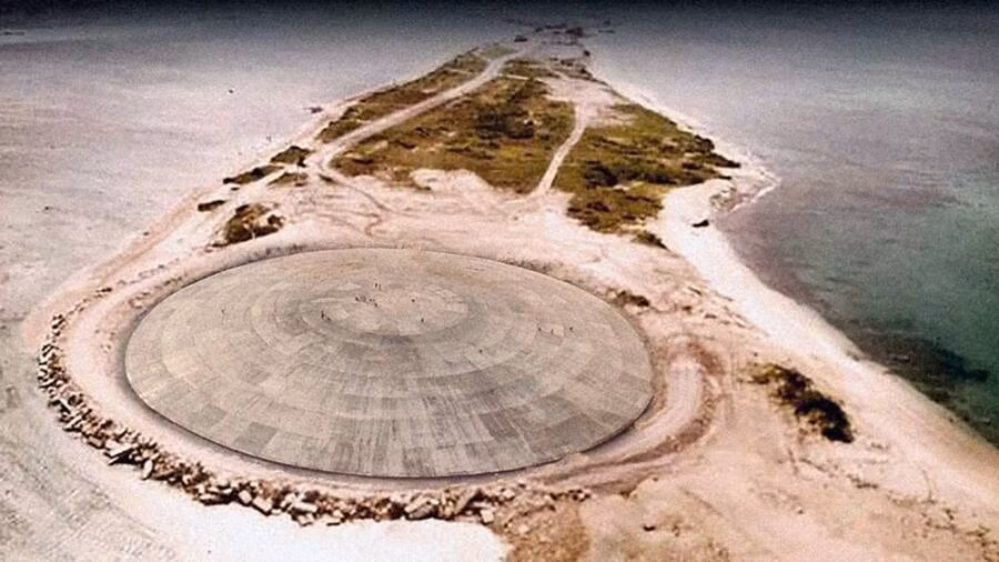 “Bóng ma” từ nấm mồ hạt nhân Runit Dome -0