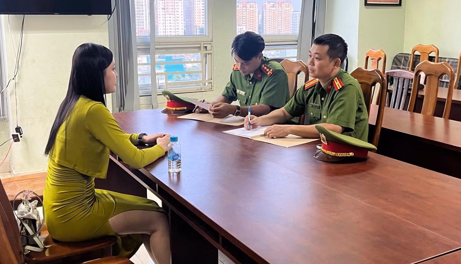 Chấn động đường dây mại dâm giá nghìn đô -0